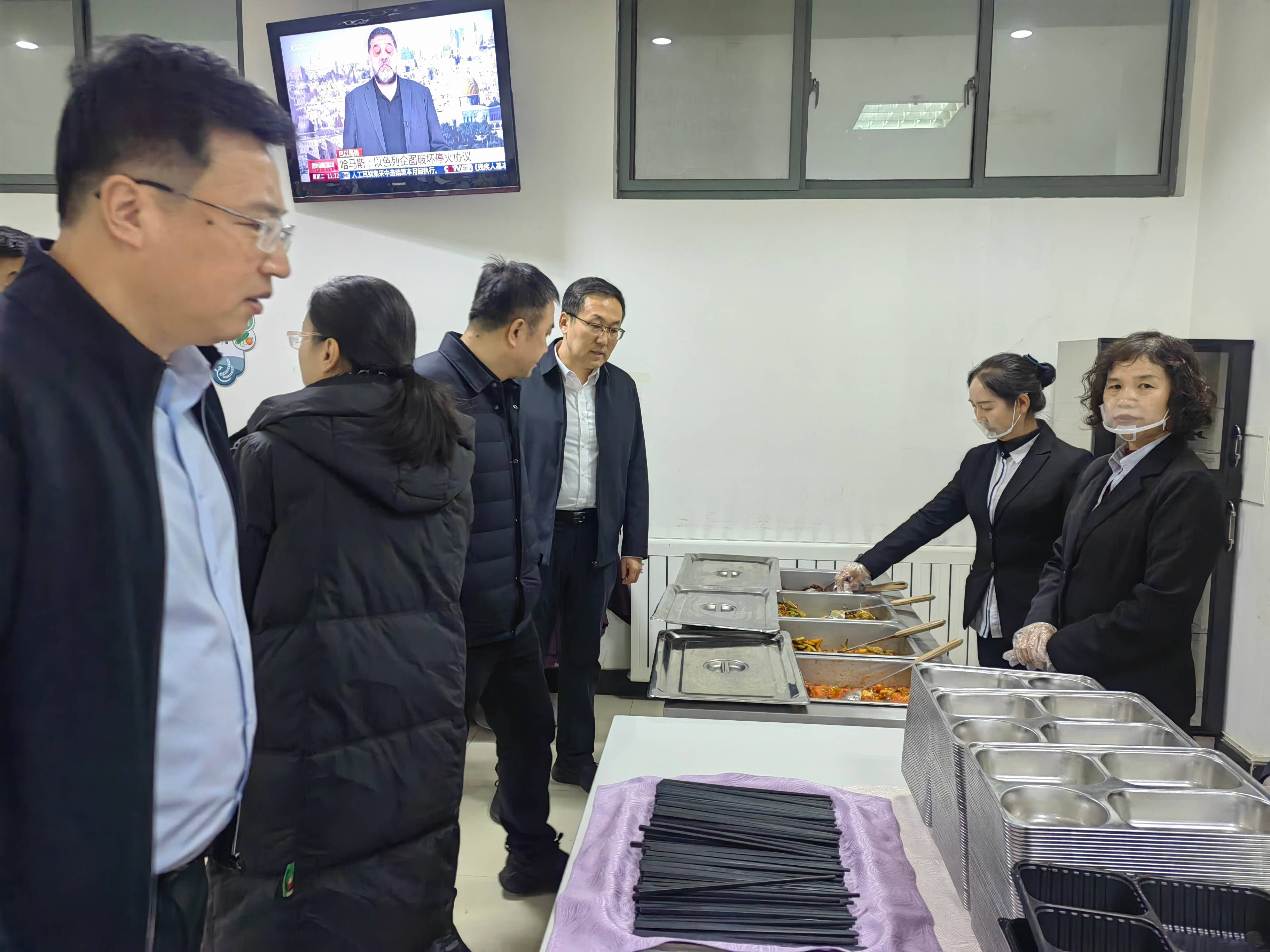 051741166926125737.jpg 會后參觀1(1).jpg